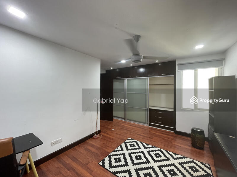 For Sale - Flora Murni