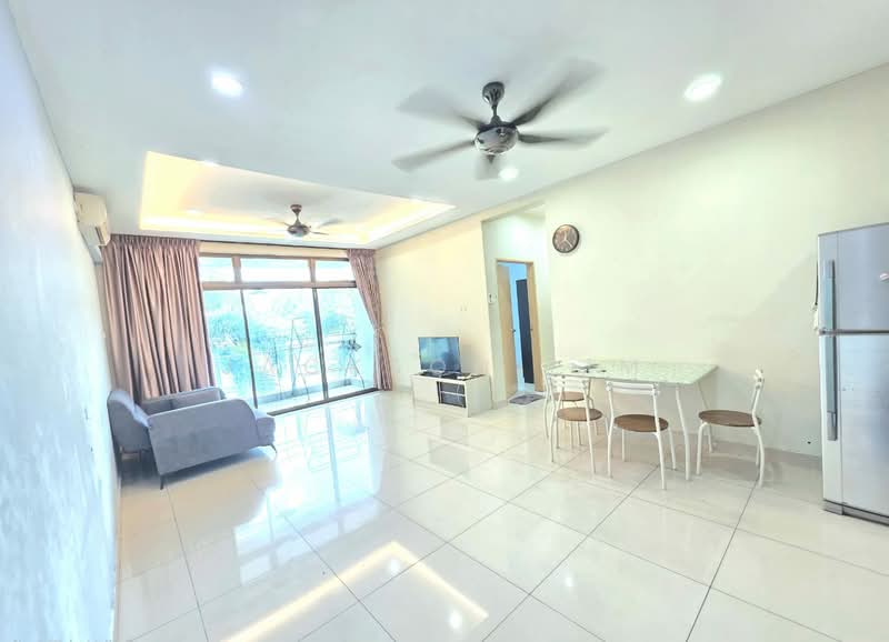 Servis Apartment untuk Disewa di PARC Regency (Residensi Masai) - Jackson Lim - Living Room - PropertyGuru.com.my