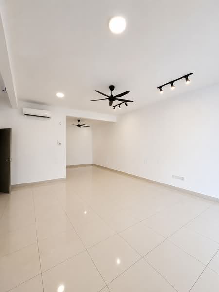 Rumah Teres untuk Disewa di Skudai (Johor) - Zac Zairi - Living Room - PropertyGuru.com.my
