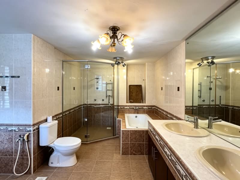 3.5-storey Terraced House for Sale in Bukit Wangsamas (Setiawangsa) - Lucas Choo - Bathroom - PropertyGuru.com.my