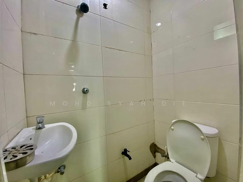 Rumah Kluster untuk Dijual di Ampang Jaya (Ampang) - Mohd Syahidie - Bathroom - PropertyGuru.com.my