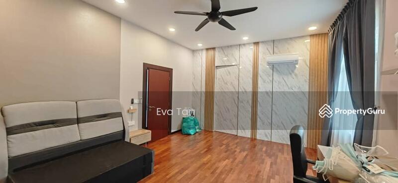 For Sale - Horizon Hills 3 Storey Bungalow with Pool