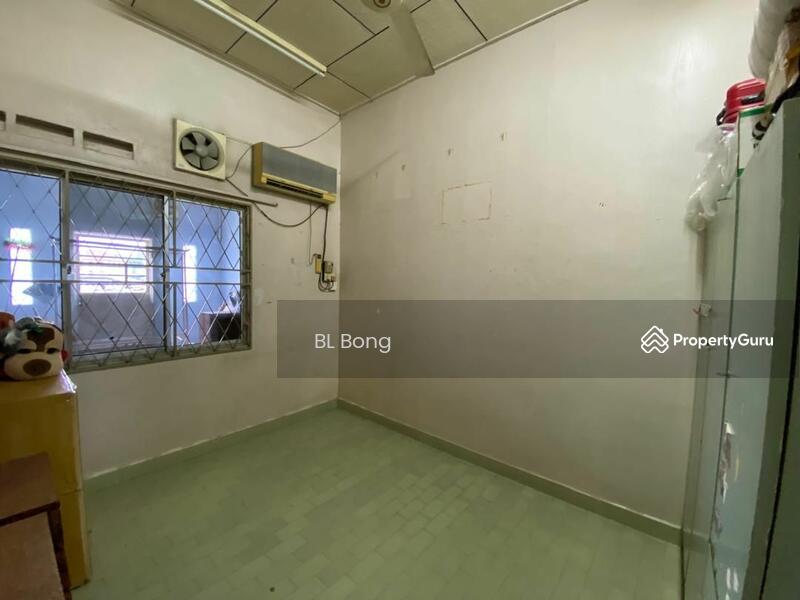 For Sale - Semi-D house at Kampung Enam