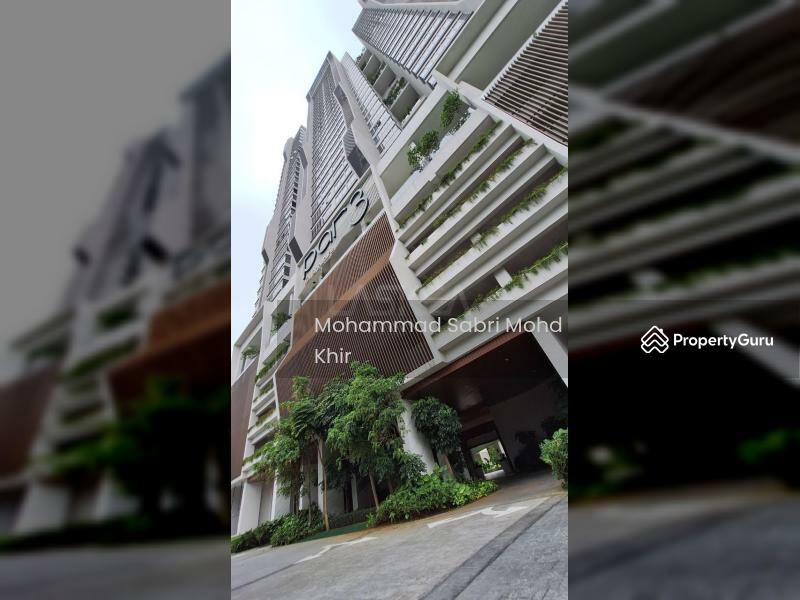 View of Par 3 condominium from external