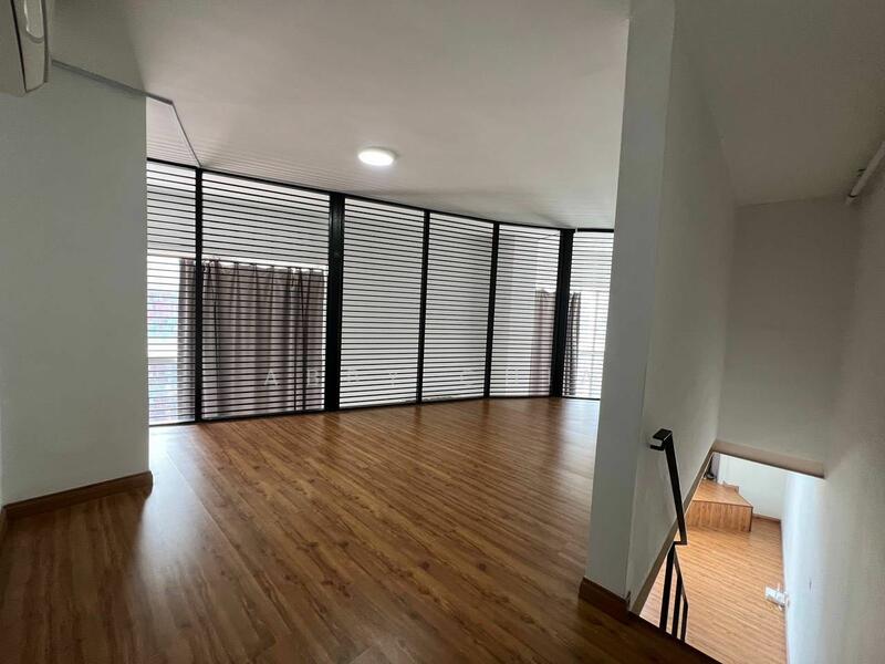 For Rent - SOHO @ Empire City