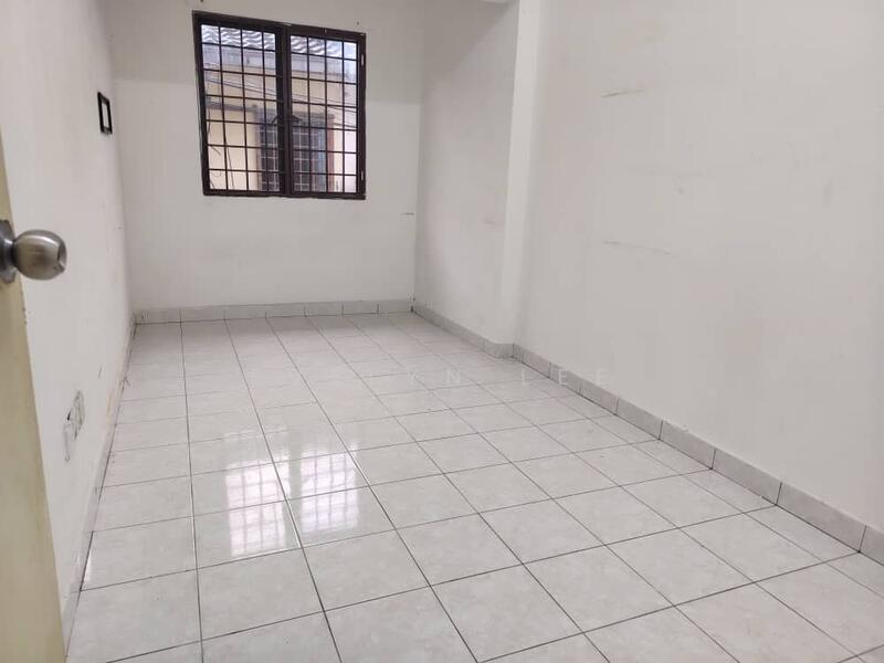 For Sale - Taman Selayang Utama