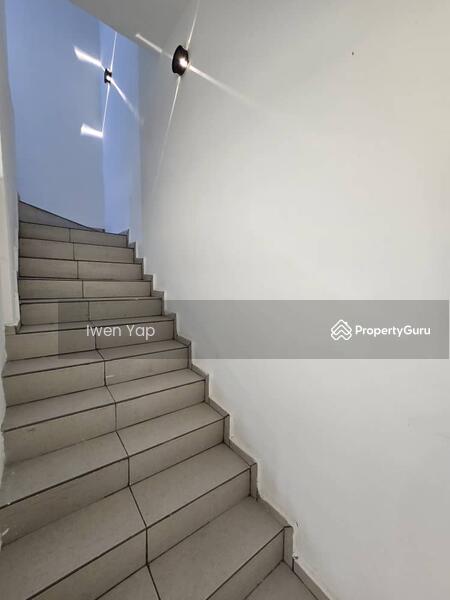 For Sale - Sri Putri Sri Putri Sris Putris