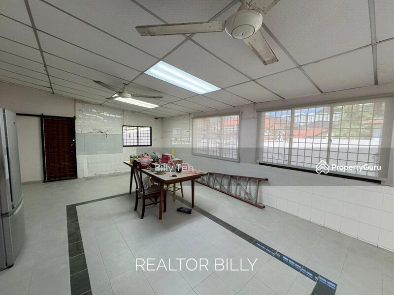 For Sale - Rare Semi-Detached in Tanjung Bungah - Land 4000sf & Original Unit!