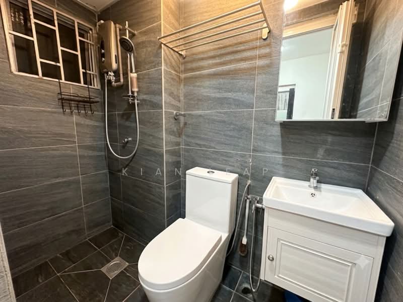 Kondominium untuk Dijual di Ketumbar Heights - Kian Leap - Bathroom - PropertyGuru.com.my