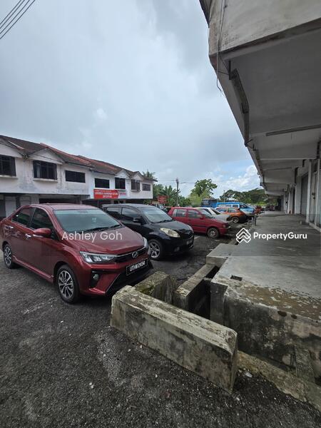 For Sale - Corner 2 Stry Shop Lot Jalan Berlian Taman Renggam Jaya