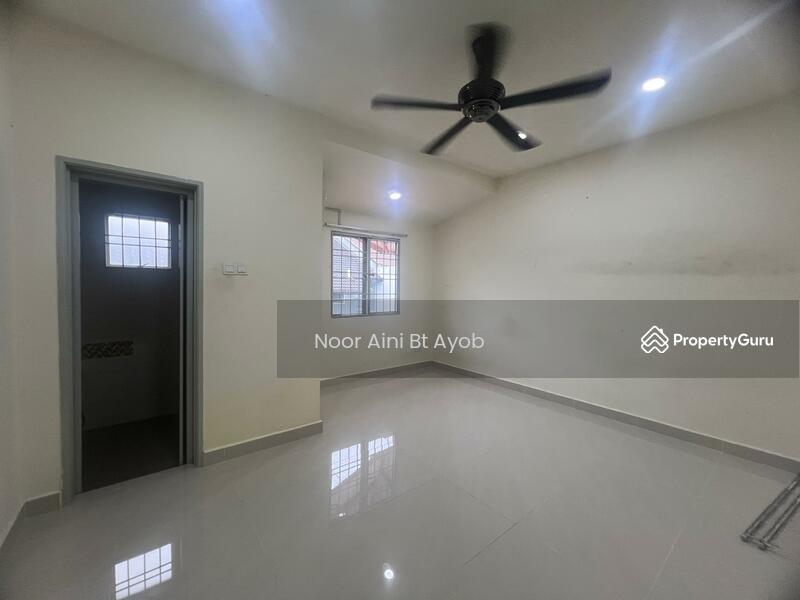 2-storey Terraced House for Sale in Bukit Jelutong (Shah Alam) - Noor Aini Bt Ayob - PropertyGuru.com.my