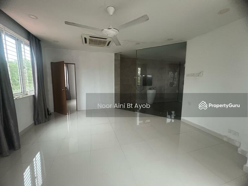 2-storey Terraced House for Sale in Bukit Jelutong (Shah Alam) - Noor Aini Bt Ayob - PropertyGuru.com.my