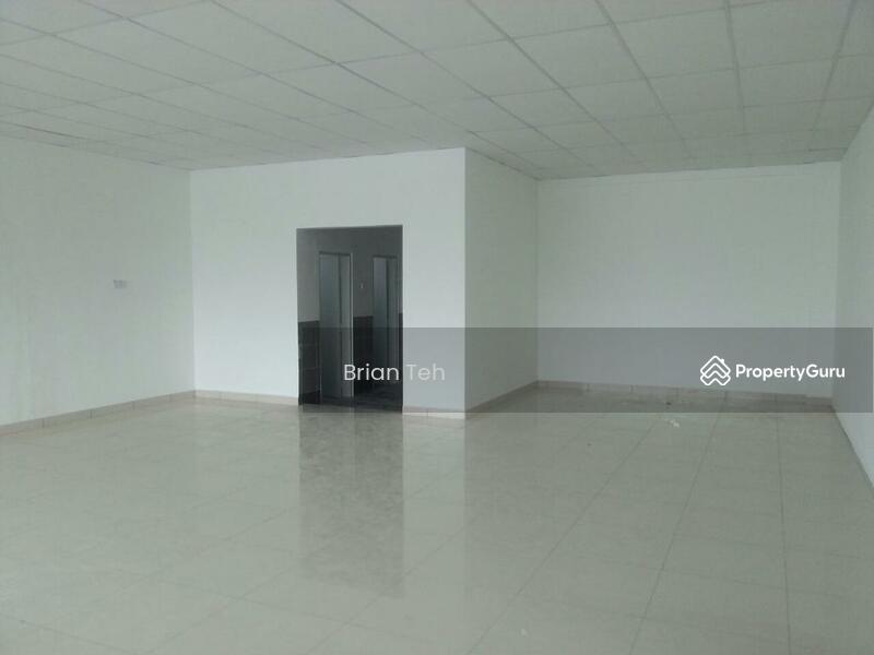 Untuk Dijual - 1.5 Semi Detached Light Industrial Factory For Sale at Iks Bukit Minyak