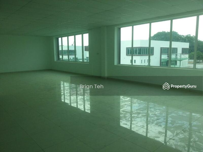 Untuk Dijual - 1.5 Semi Detached Light Industrial Factory For Sale at Iks Bukit Minyak