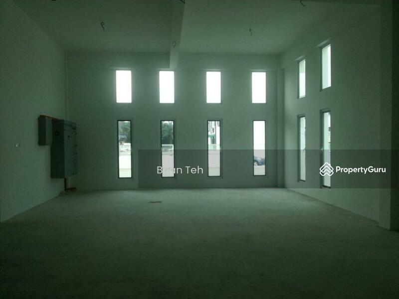 Untuk Dijual - 1.5 Semi Detached Light Industrial Factory For Sale at Iks Bukit Minyak