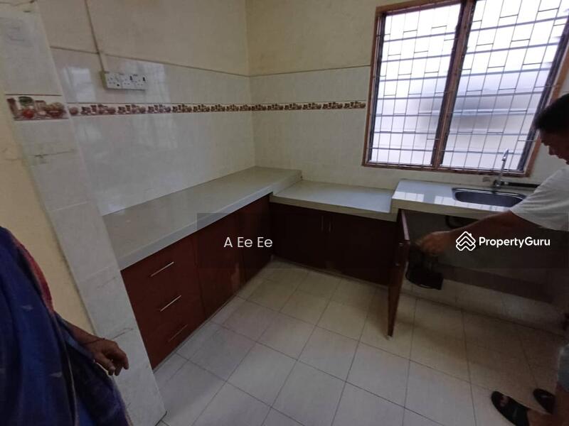 For Sale - TINGKAT JELUTONG