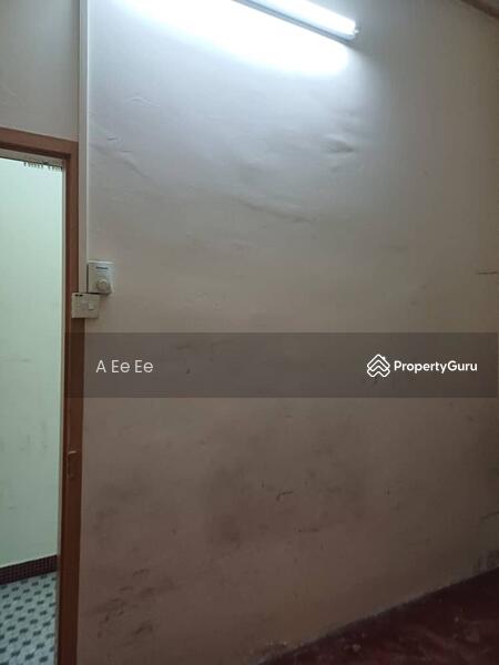For Sale - TINGKAT JELUTONG