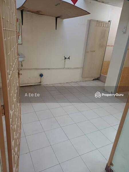 For Sale - TINGKAT JELUTONG