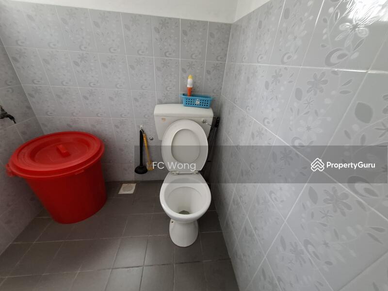 Untuk Disewa - 1st Floor Shop or Office 1800 Sq Ft In Sea Park, Petaling Jaya for Rent