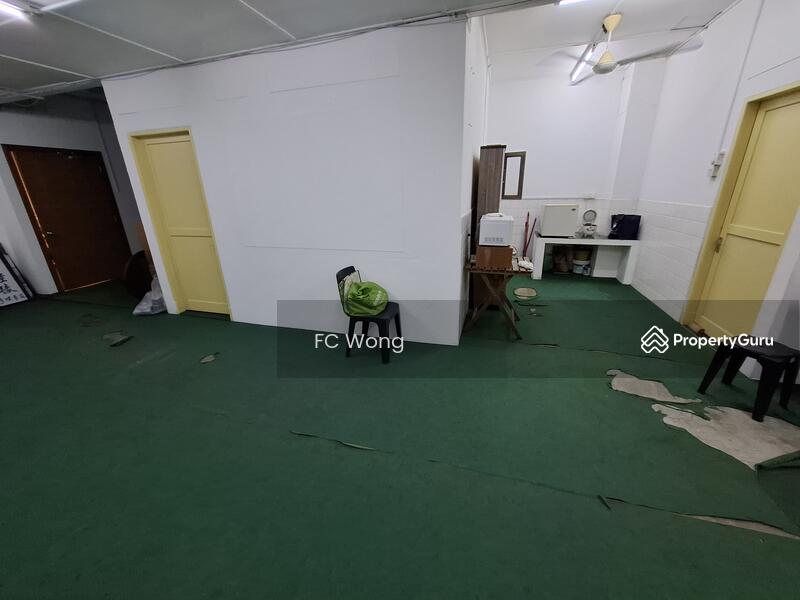Untuk Disewa - 1st Floor Shop or Office 1800 Sq Ft In Sea Park, Petaling Jaya for Rent