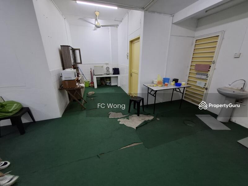 Untuk Disewa - 1st Floor Shop or Office 1800 Sq Ft In Sea Park, Petaling Jaya for Rent