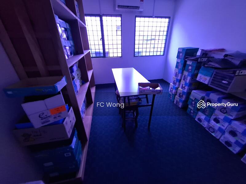 Untuk Disewa - 1st Floor Shop or Office 1800 Sq Ft In Sea Park, Petaling Jaya for Rent