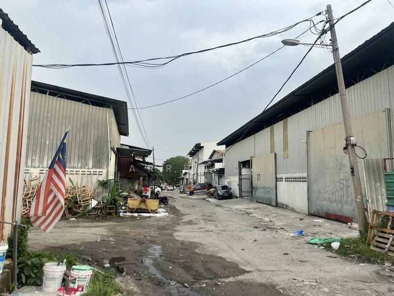 For Sale - BATU CAVES GOMBAK INDUSTRIAL FACTORY
