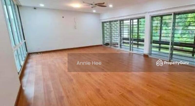 Untuk Disewa - Spacious Bungalow