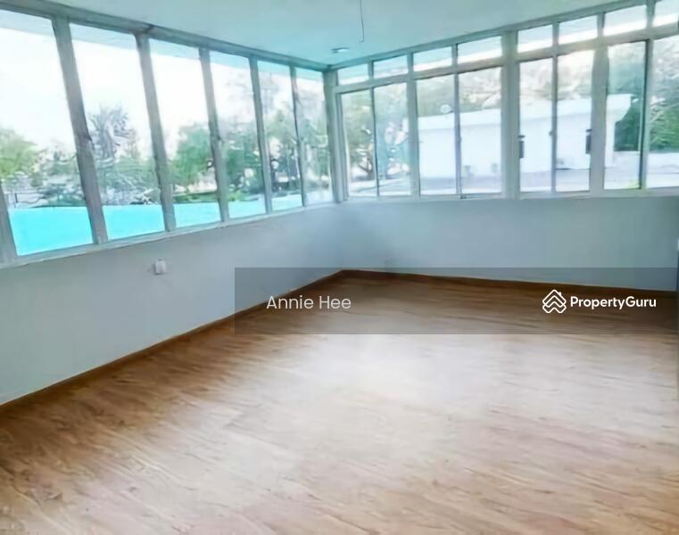 Untuk Disewa - Spacious Bungalow