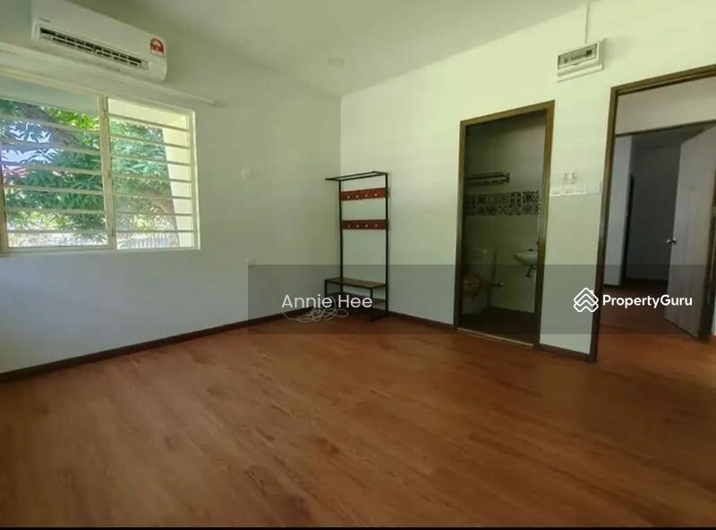 Untuk Disewa - Spacious Bungalow