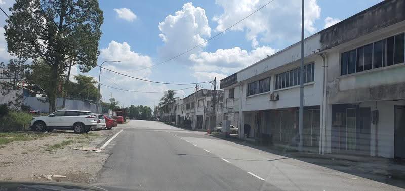 Shop for Sale in Bandar Bukit Tinggi (Klang) - Mf Tan - Exterior - PropertyGuru.com.my