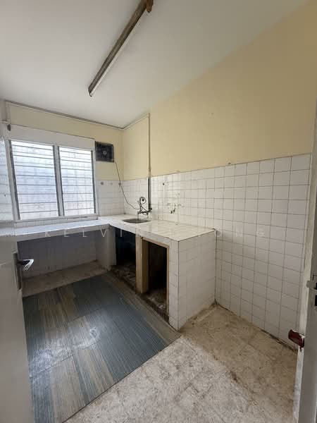 Rumah Teres 2 Tingkat untuk Dijual di Taman Cempaka (Ipoh) - Kelvin Chong - Kitchen - PropertyGuru.com.my