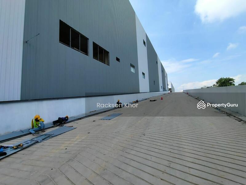 For Rent - Valdor Facing Main Road Detached Factory Near Batu Kawan For rent 600k sqft can be separate