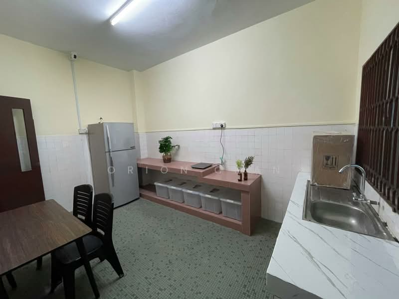 Rumah Teres 2 Tingkat untuk Disewa di Sea Park (Petaling Jaya) - Orion Chan - Kitchen - PropertyGuru.com.my