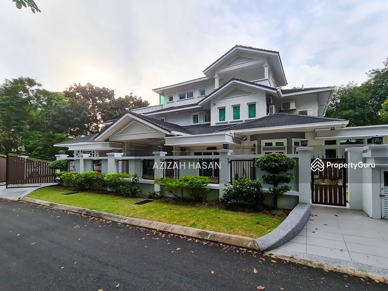 Untuk Dijual - BEAUTIFUL BUNGALOW WITH POOL, 2.5 Storey Bungalow, seksyen 10, Shah Alam