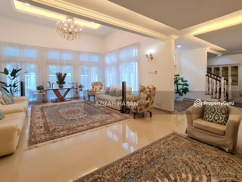 Untuk Dijual - BEAUTIFUL BUNGALOW WITH POOL, 2.5 Storey Bungalow, seksyen 10, Shah Alam