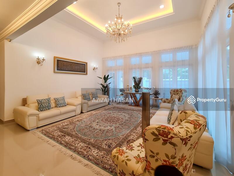 Untuk Dijual - BEAUTIFUL BUNGALOW WITH POOL, 2.5 Storey Bungalow, seksyen 10, Shah Alam