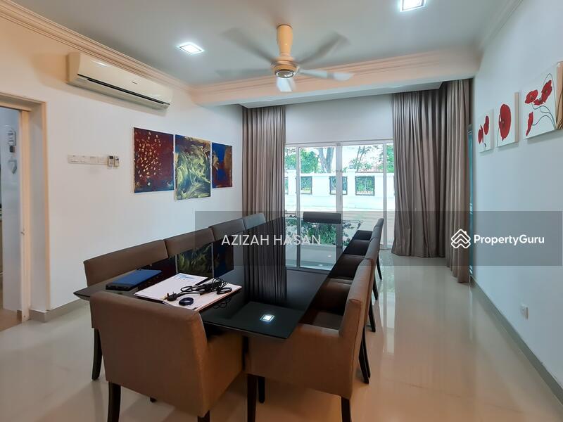 Untuk Dijual - BEAUTIFUL BUNGALOW WITH POOL, 2.5 Storey Bungalow, seksyen 10, Shah Alam