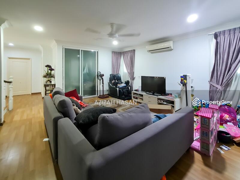 Untuk Dijual - BEAUTIFUL BUNGALOW WITH POOL, 2.5 Storey Bungalow, seksyen 10, Shah Alam