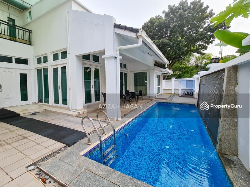 Untuk Dijual - BEAUTIFUL BUNGALOW WITH POOL, 2.5 Storey Bungalow, seksyen 10, Shah Alam