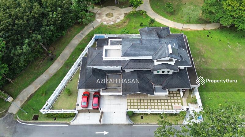 Untuk Dijual - BEAUTIFUL BUNGALOW WITH POOL, 2.5 Storey Bungalow, seksyen 10, Shah Alam