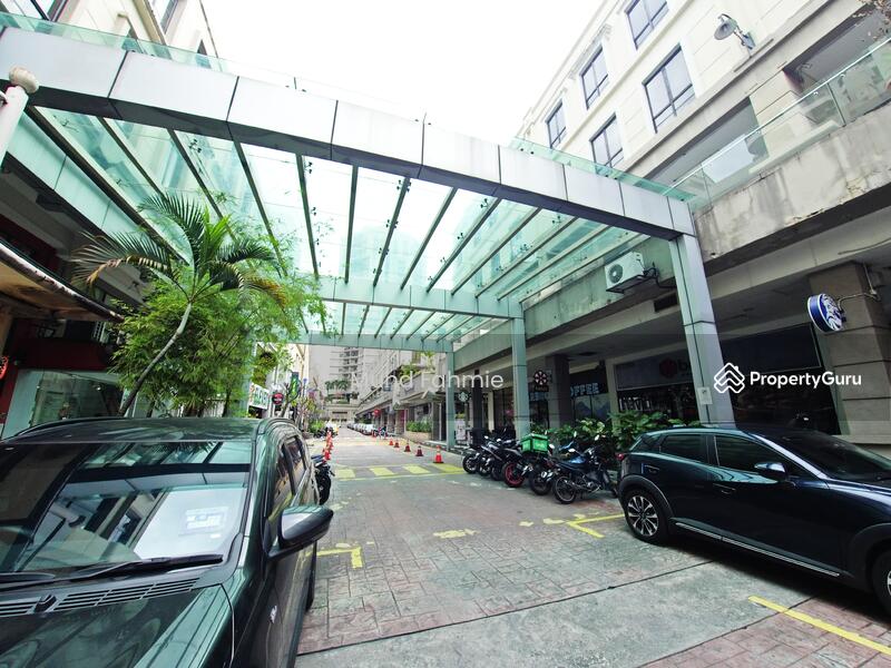 Plaza Damas, Sri Hartamas