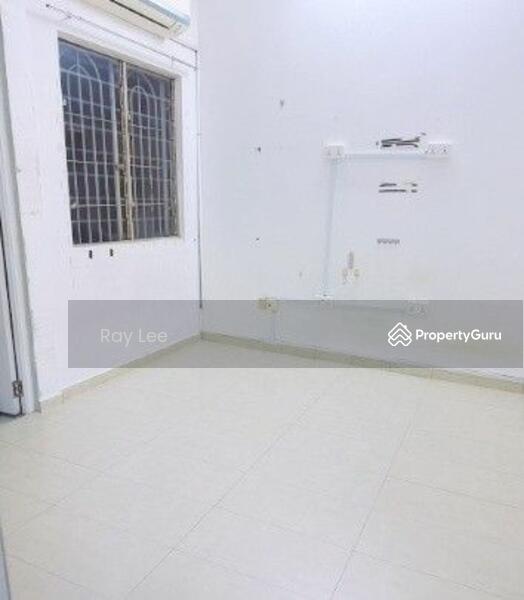 Untuk Disewa - Terrace house at Bandar Sunway
