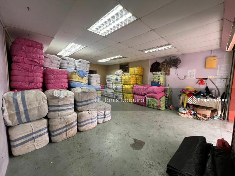 Shop / Office for Sale in Bandar Saujana Putra (Tanjong Duabelas) - Nik Hanis Naquira - PropertyGuru.com.my