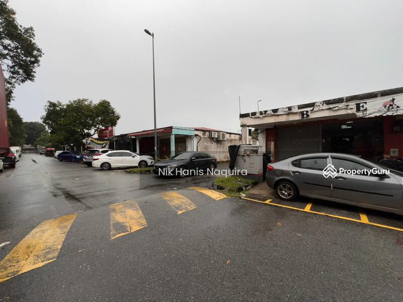 Shop / Office for Sale in Bandar Saujana Putra (Tanjong Duabelas) - Nik Hanis Naquira - PropertyGuru.com.my