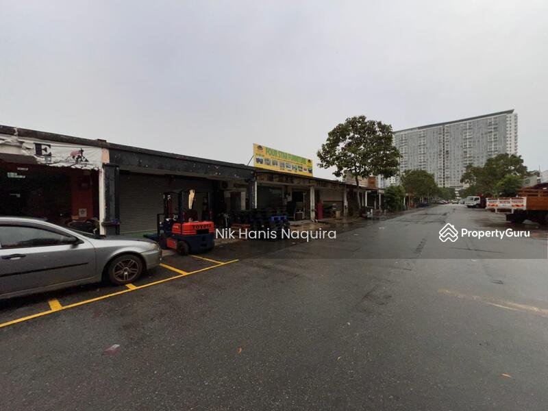 Shop / Office for Sale in Bandar Saujana Putra (Tanjong Duabelas) - Nik Hanis Naquira - PropertyGuru.com.my