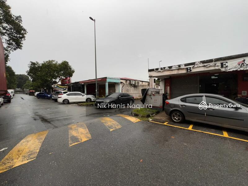 Shop / Office for Sale in Bandar Saujana Putra (Tanjong Duabelas) - Nik Hanis Naquira - PropertyGuru.com.my