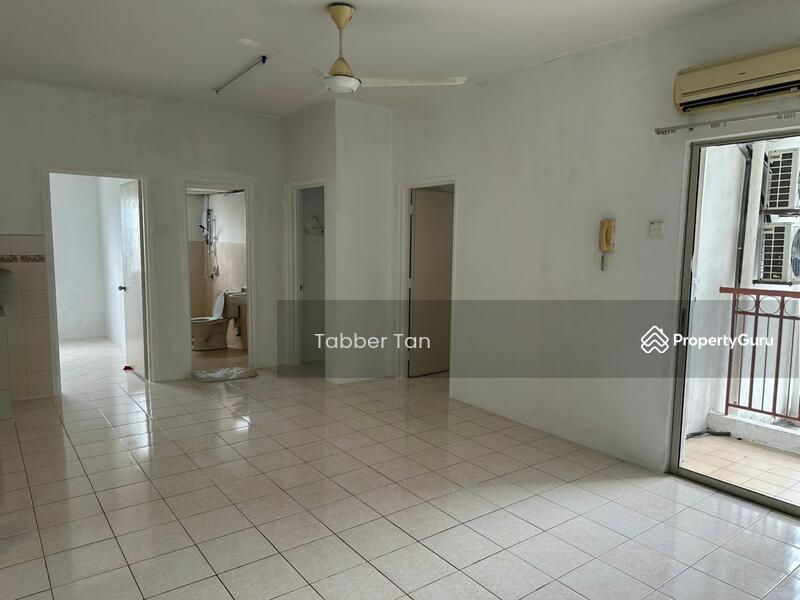 Apartment for Rent at Bayu Puteri - Tabber Tan - PropertyGuru.com.my