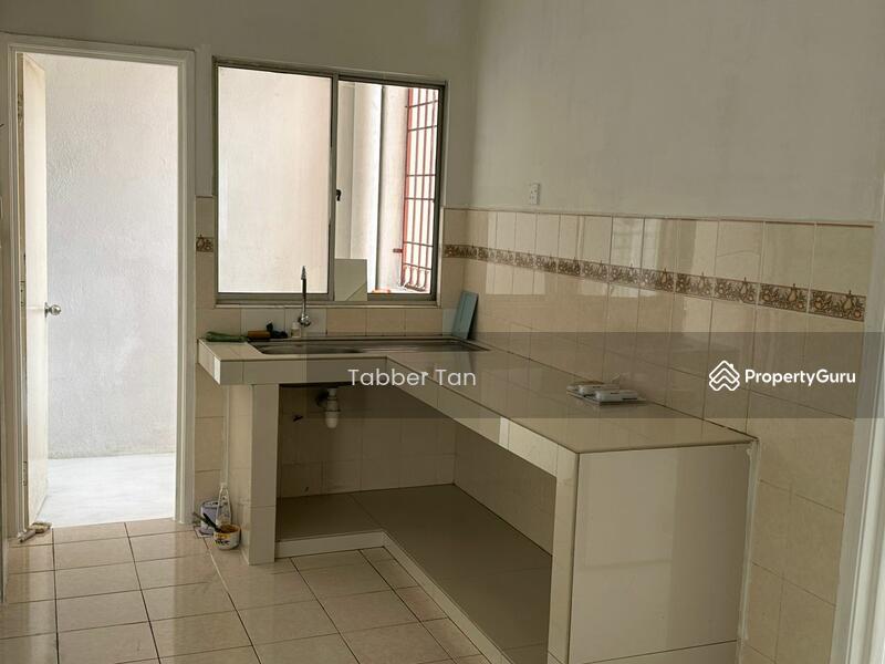 Apartment for Rent at Bayu Puteri - Tabber Tan - PropertyGuru.com.my