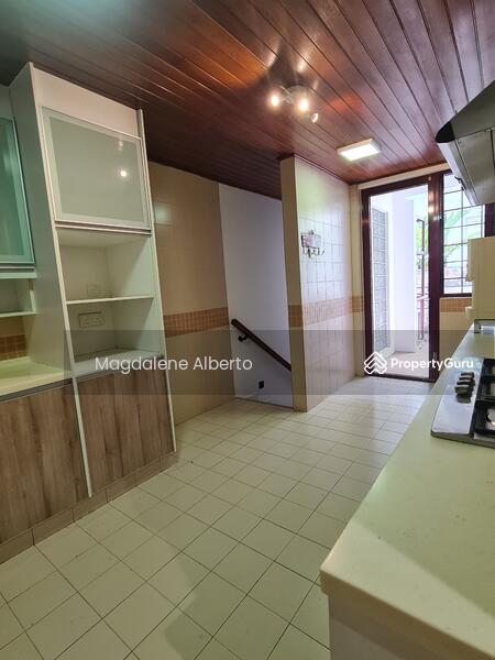 For Sale - Fernlea Court